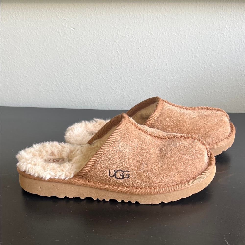 UGG Keegan Chestnut Suede Slip-On Slippers Kids 2